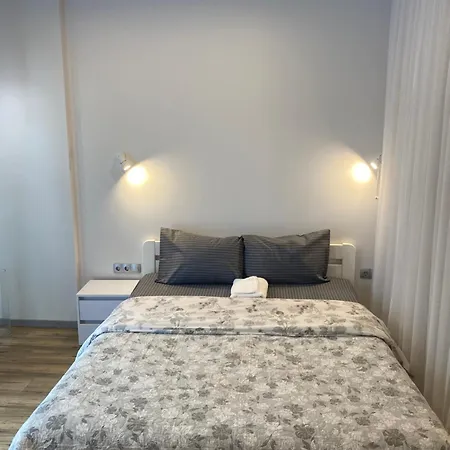 олімпієць Apartment *