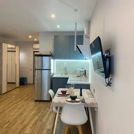 олімпієць Apartment *