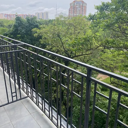 олімпієць Apartment *